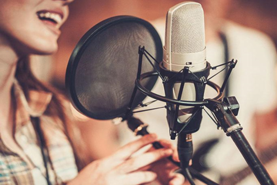 همه چیز درباره گویندگی - چگونه گوینده شویم - آموزش رایگان گویندگی و فن بیان